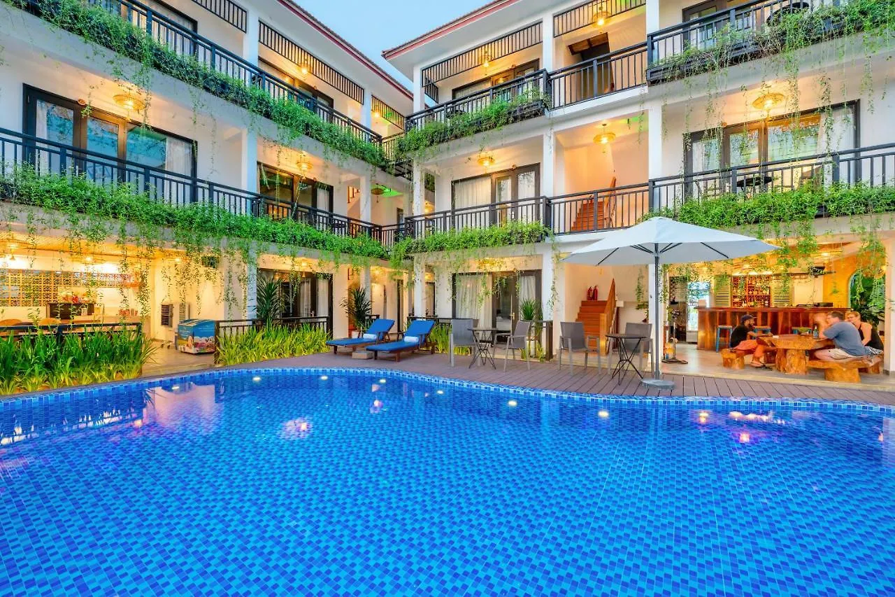 Sunkised Paddy Hoi An Villa 4*,